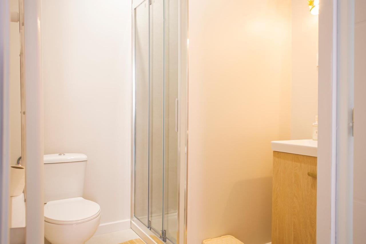 ואלנסיין Ideal Pro & Couple - 2 Logements Theme Boho Chic Rdc & Dandy 1Er Etage - Quartier Calme - Jardin - Wifi Hd - Smart Tv - Parking Gratuit - Proche Centre & Transports - Ask Home מראה חיצוני תמונה